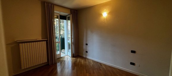 3 bedrooms Apartment in Brescia, Italy No. 361366 9