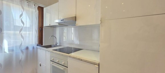 Квартира с 3 спальнями в Савона, Италия № 311034 2