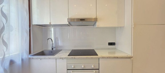 Квартира с 3 спальнями в Савона, Италия № 311034 3