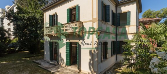 Villa de 6 dormitorios en Mogliano Veneto, Italy No. 344139 2