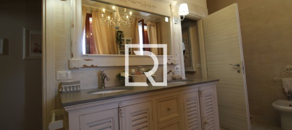 2 bedrooms Villa in Ravenna, Italy No. 297171 17