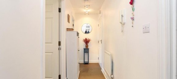 2 bedrooms Apartment in London, United Kingdom No. 12387 11