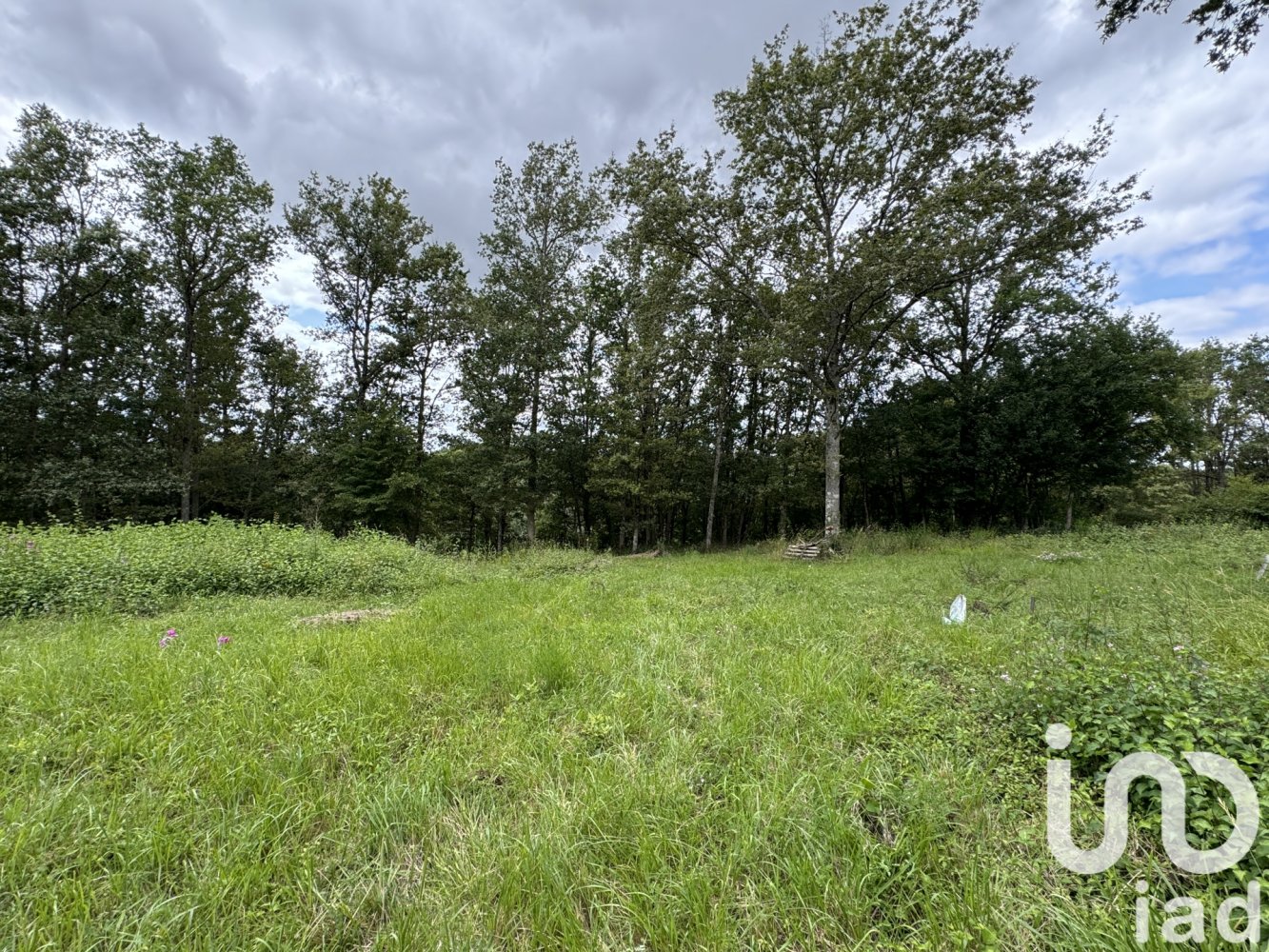 Terreno en Montbouy, France 1830 m² No. 104469