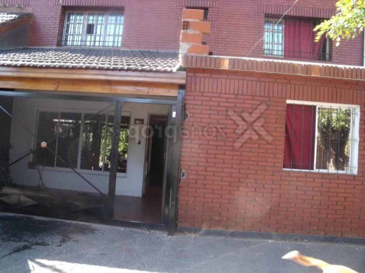 5 bedrooms House in Almirante Brown, Argentina No. 76649