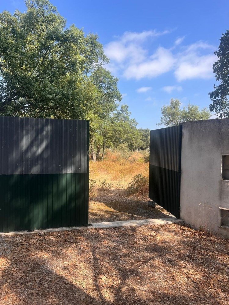  Land in Moita, Portugal No. 253391