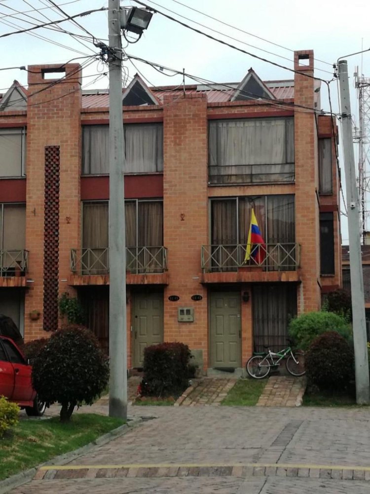 3 bedrooms House in Cundinamarca, Colombia No. 6399