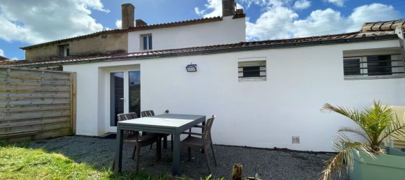 2 bedrooms House in Brains, France No. 111350 3