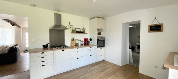 2 bedrooms House in Brains, France No. 111350 5