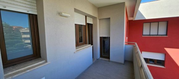 4 rooms Apartment in Catanzaro, Italy No. 296756 3