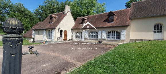6 bedrooms Castles in Azay-le-Ferron, France No. 89724 2