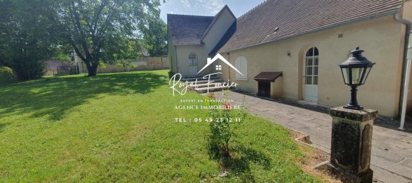 6 bedrooms Castles in Azay-le-Ferron, France No. 89724 15