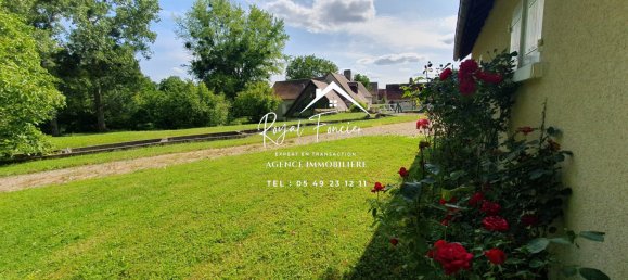 6 bedrooms Castles in Azay-le-Ferron, France No. 89724 11