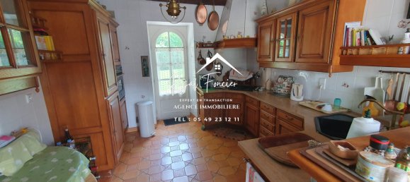 6 bedrooms Castles in Azay-le-Ferron, France No. 89724 22