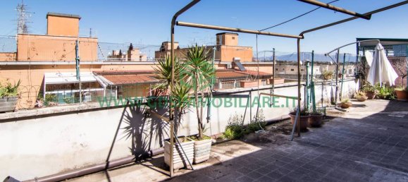 3 bedrooms Penthouse in Rome, Italy No. 54774 4