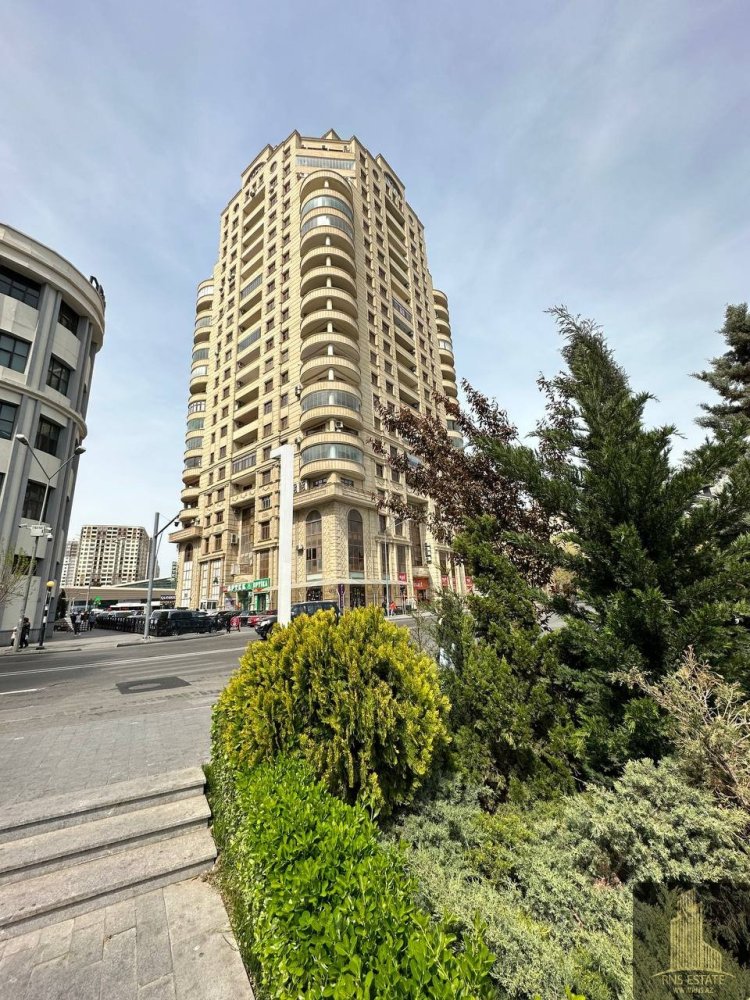 3 bedrooms Apartment in Nasimi, Azerbaijan No. 1404