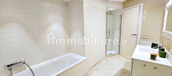 3 bedrooms Apartment in Rome, Italy No. 48551 30