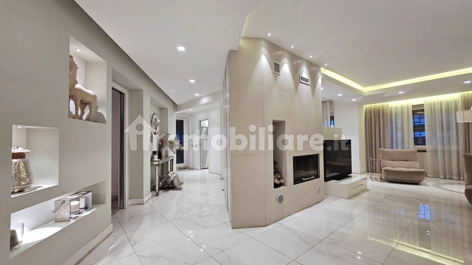 3 bedrooms Apartment in Rome, Italy No. 48551