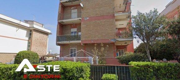 4 Schlafzimmer Wohnung in Ardea, Italy, Nr. 348260 8