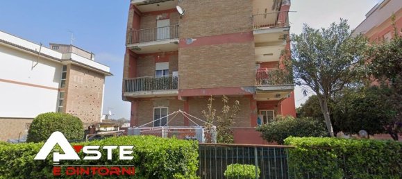 4 Schlafzimmer Wohnung in Ardea, Italy, Nr. 348260 21