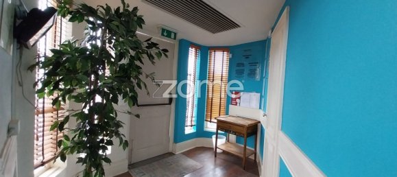 352m² Commercial property in Albufeira, Portugal No. 84066 13