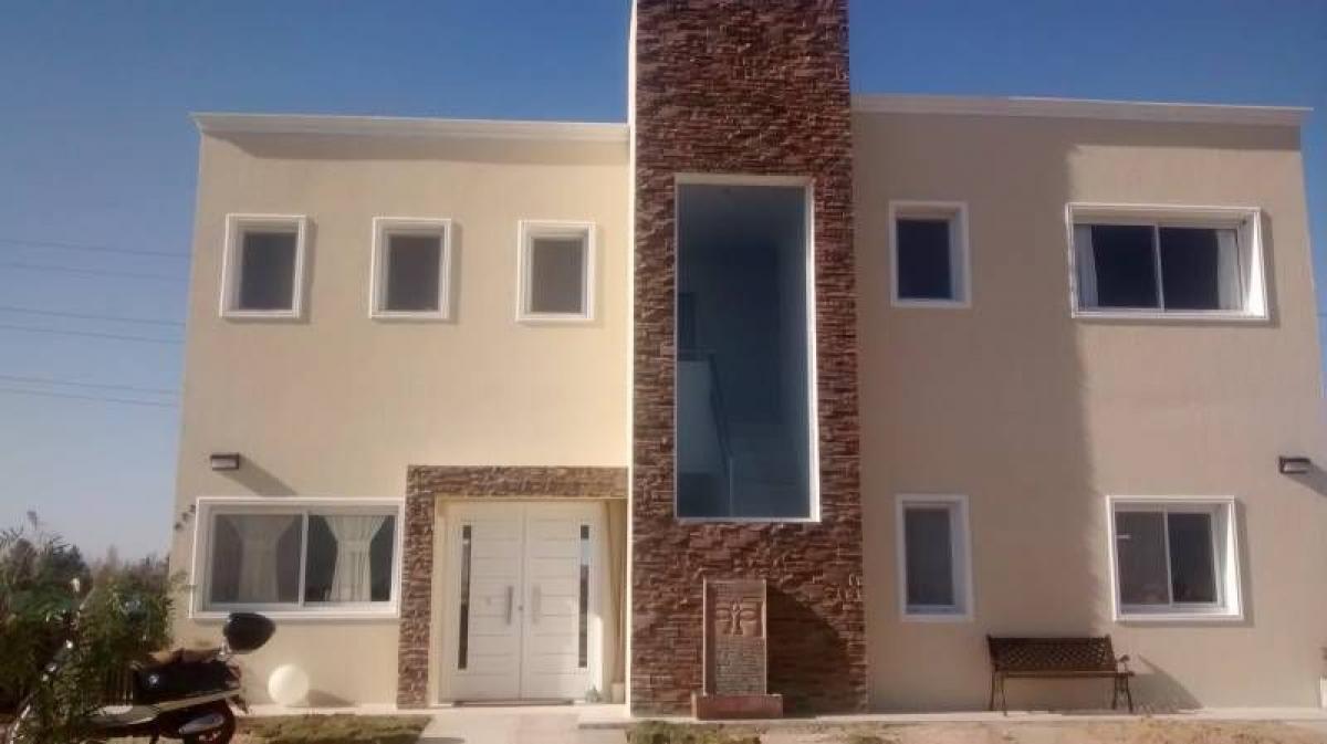 4 bedrooms House in Tigre, Argentina No. 102604