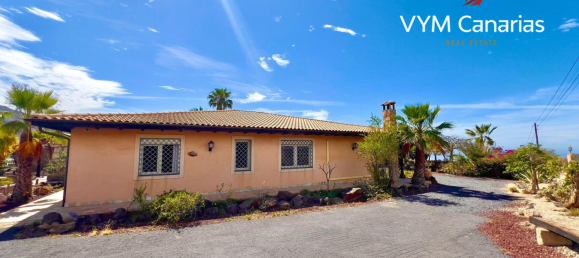 3 bedrooms Finca in San Lorenzo, Spain No. 10281 4