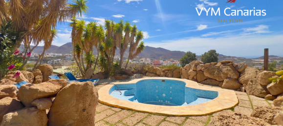 3 bedrooms Finca in San Lorenzo, Spain No. 10281 8