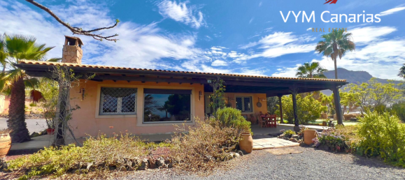 3 bedrooms Finca in San Lorenzo, Spain No. 10281 3