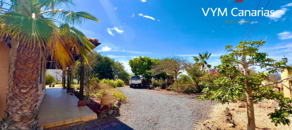 3 bedrooms Finca in San Lorenzo, Spain No. 10281 5