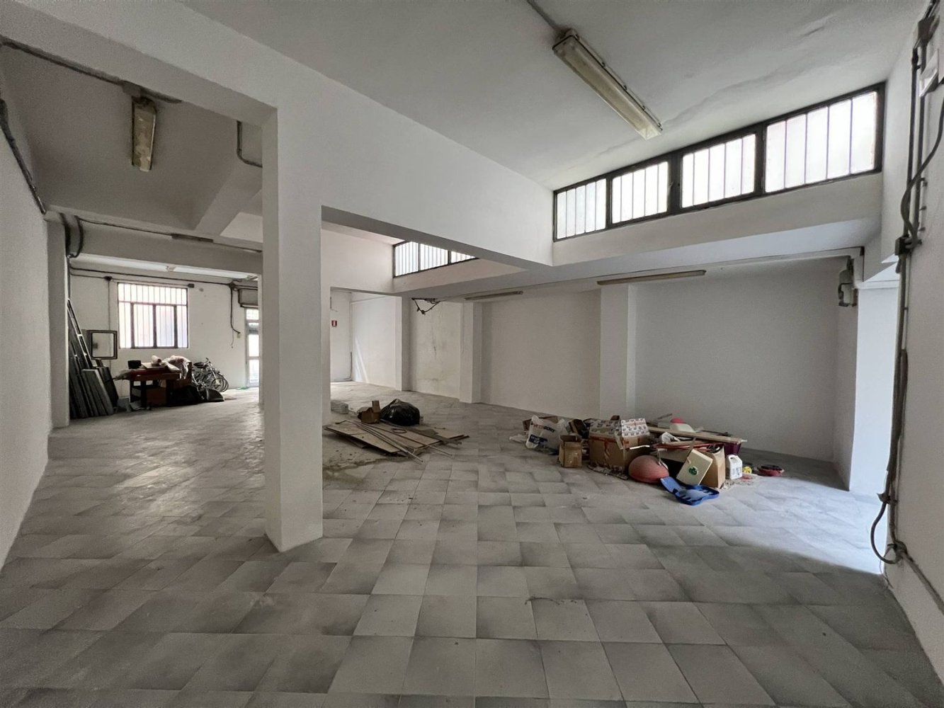 135m² Commercial property in Figline e Incisa Valdarno, Italy No. 148458