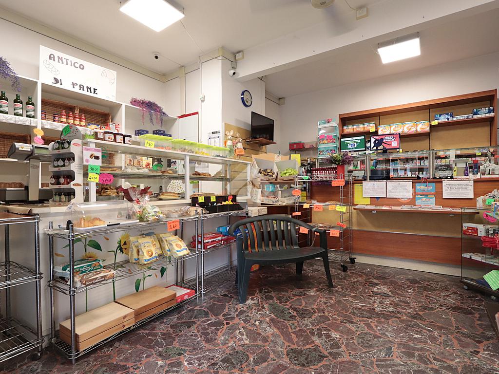 2 rooms Commercial property in Alessandria, Italy No. 271803