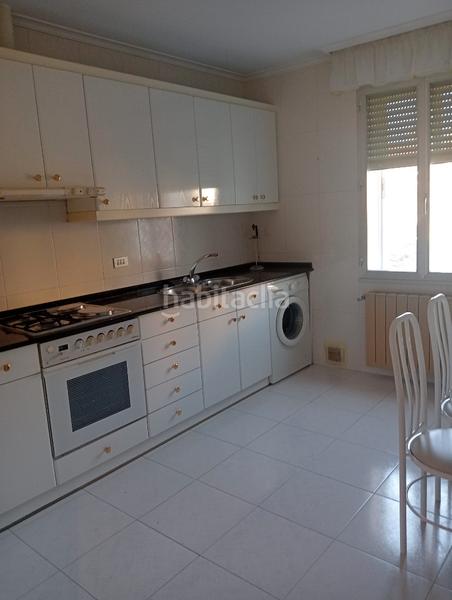Apartamento de 3 dormitorios en La Rioja, Spain No. 169671