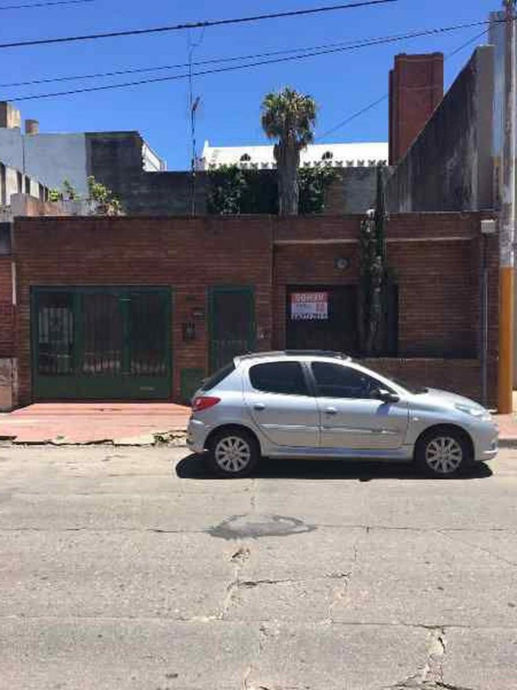 Casa de 3 dormitorios en Córdoba, Argentina No. 56710
