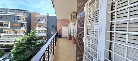 3 bedrooms Apartment in Rome, Italy No. 373571 18