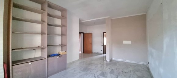 3 bedrooms Apartment in Rome, Italy No. 373571 5