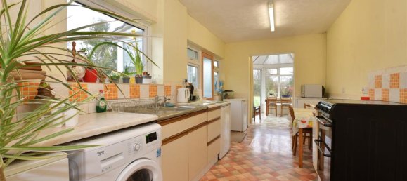 3 bedrooms Bungalow in Essex, United Kingdom No. 4056 6