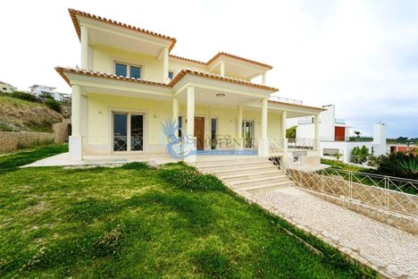 Casa de 4 dormitorios en Albufeira, Portugal No. 125526