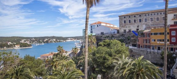 2 bedrooms Townhouse in Mahon, Spain No. 1623 3