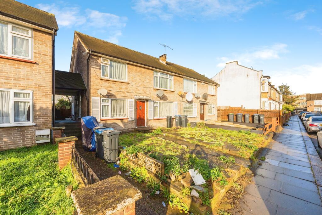 Квартира с 2 спальнями в Энфилд, Великобритания № 11525