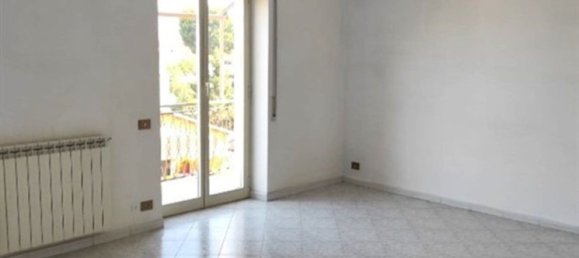 3-salle Appartement à Rome, Italy No. 14666 10