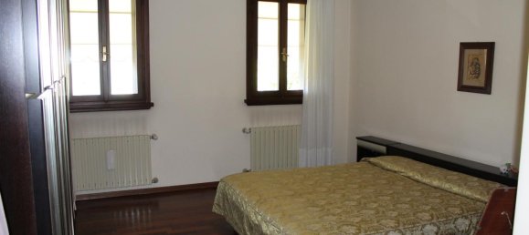 Casa de 8 habitaciónes en Pordenone, Italy No. 104112 15