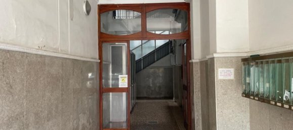 4 rooms Apartment in Taranto, Italy No. 287025 3