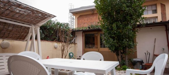 3 rooms Apartment in Florence, Italy No. 171536 12