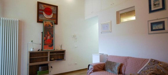 3 rooms Apartment in Florence, Italy No. 171536 4