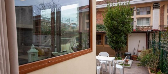 3 rooms Apartment in Florence, Italy No. 171536 16