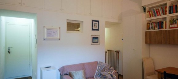 3 rooms Apartment in Florence, Italy No. 171536 3