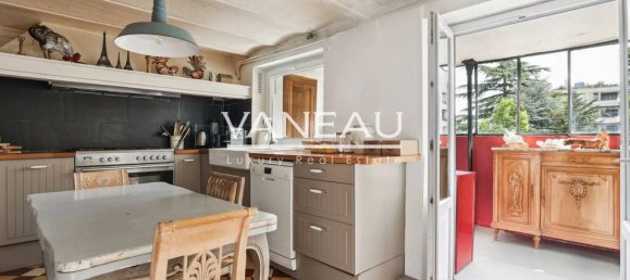 5 bedrooms House in Saint-Cloud, France No. 171026 13