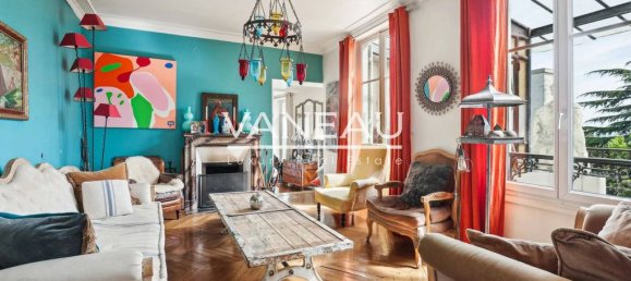 5 bedrooms House in Saint-Cloud, France No. 171026 37