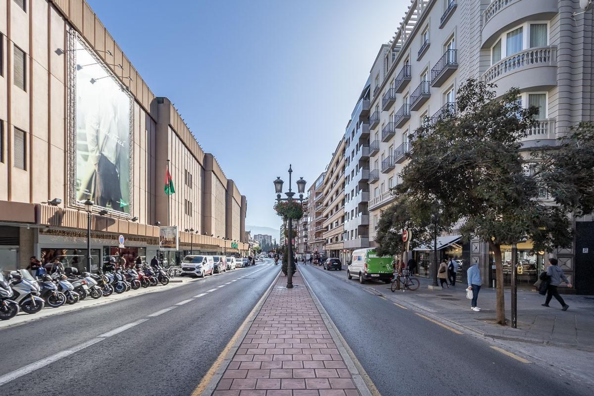 Apartamento de 2 dormitorios en Granada, Spain No. 90762