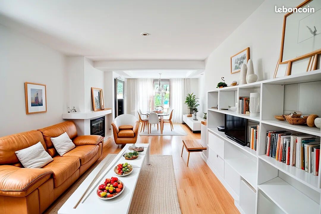 2 bedrooms House in Roissy-en-Brie, France No. 179331